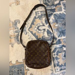 Auth Louis Vuitton Monogram Petit Marceau Shoulder Bag